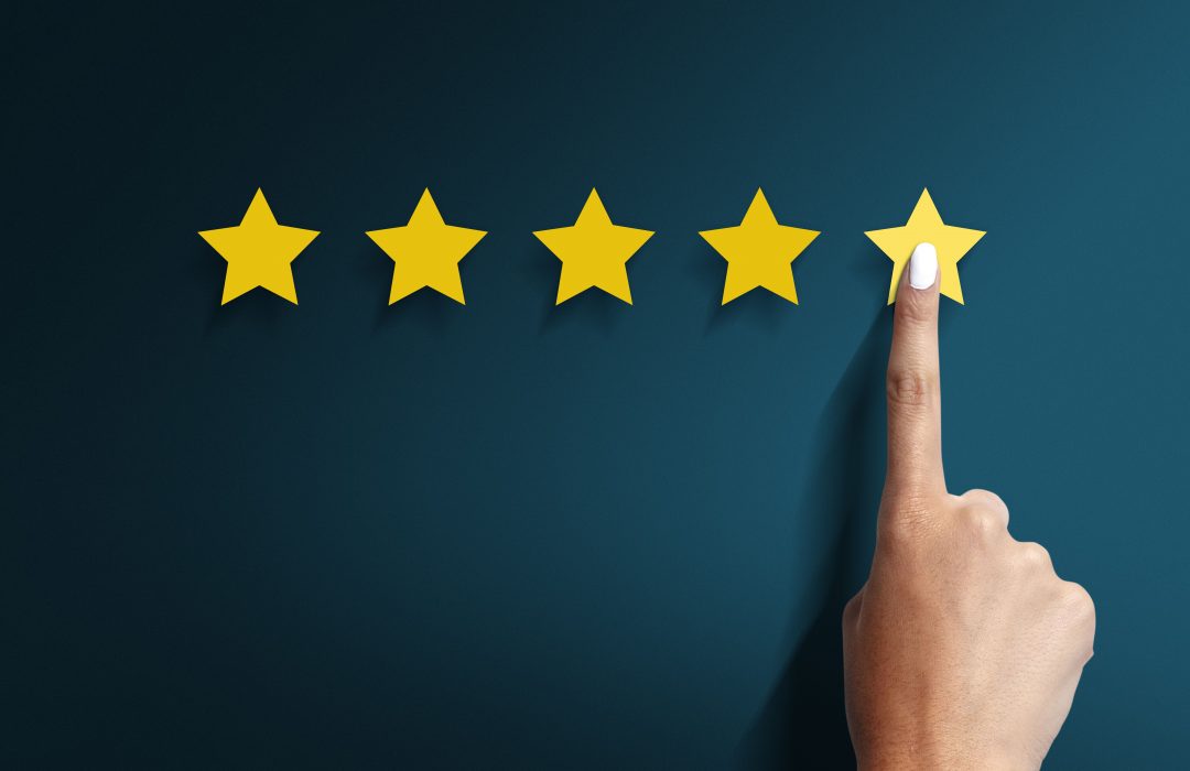 collage-customer-experience-concept-min person touching 5 stars for brand reputation